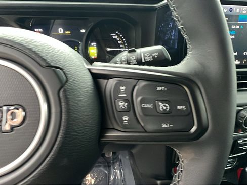 Used 2025 Jeep Wrangler Unlimited Rubicon 4xe w/ Convenience Group image 27