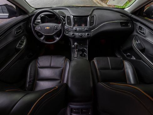 Used 2019 Chevrolet Impala Premier FWD image 5