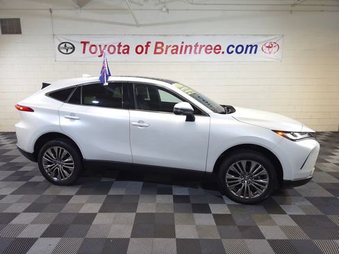 Certified 2023 Toyota Venza Limited AWD/4WD image 1