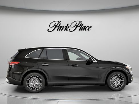 Used 2026 Mercedes-Benz GLC 300 image 25