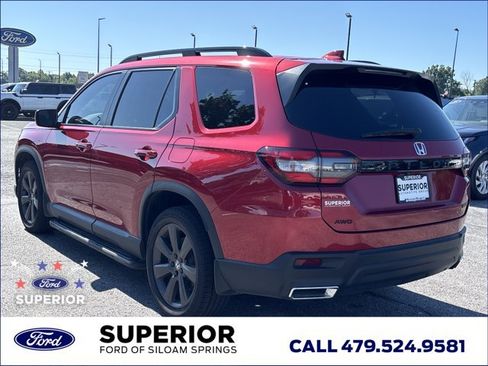 Used 2025 Honda Pilot Sport image 9