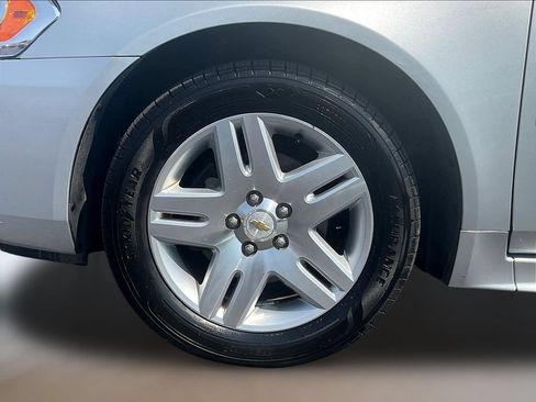 Used 2011 Chevrolet Impala LT FWD image 32