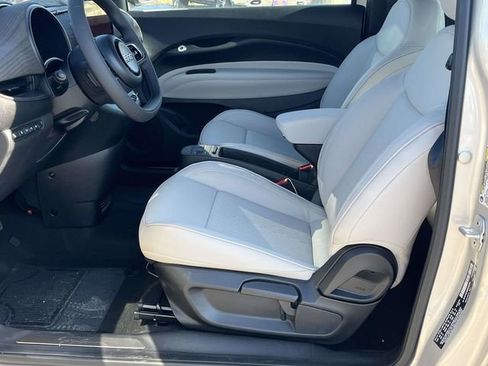 New 2025 FIAT 500 e FWD image 10