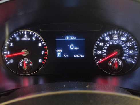 Used 2019 Kia Sorento FWD V6 image 23