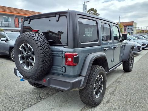 Used 2025 Jeep Wrangler Unlimited Rubicon 4xe w/ Convenience Group AWD/4WD image 22