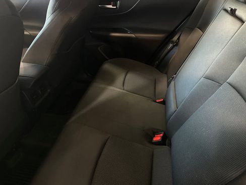 Used 2024 Toyota Venza LE image 5