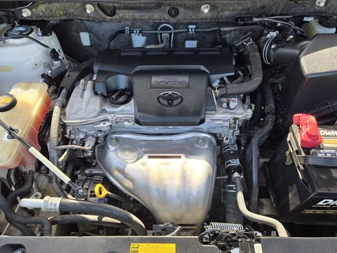 Used 2013 Toyota RAV4 LE FWD image 29