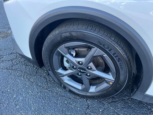 Used 2025 Kia K4 LXS image 38