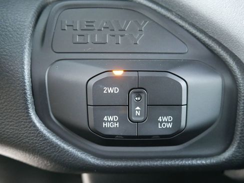 Used 2025 RAM 2500 Big Horn AWD/4WD image 30