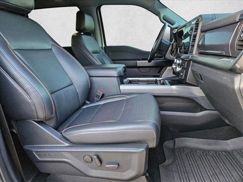 Used 2025 Ford F250 Lariat w/ FX4 Off-Road Package image 21
