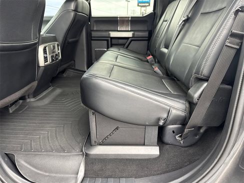 Used 2019 Ford F350 Lariat image 21