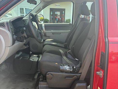 Used 2013 GMC Sierra 1500 W/T w/ Work Truck Plus Package AWD/4WD image 9