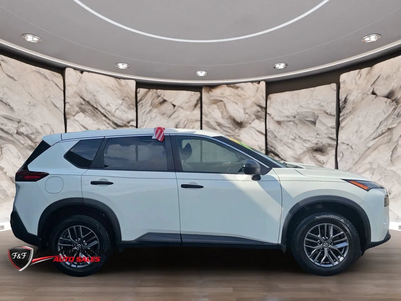 Used 2021 Nissan Rogue S AWD/4WD image 4