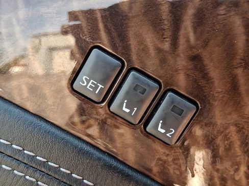Used 2019 Nissan Armada Platinum RWD image 28