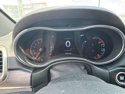 Used 2020 Jeep Grand Cherokee Limited AWD/4WD image 9