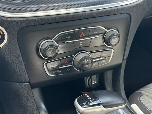 Used 2015 Dodge Charger SXT w/ Rallye Group AWD/4WD image 28