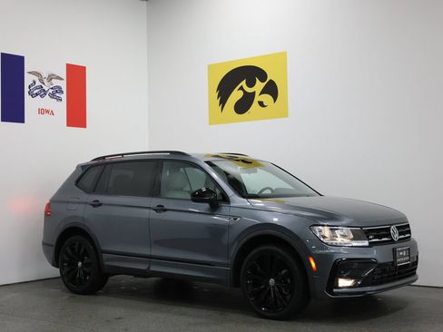 Used 2021 Volkswagen Tiguan SE R-Line FWD image 1