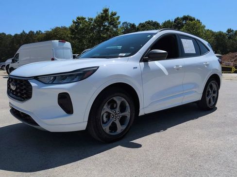 Certified 2023 Ford Escape ST-Line w/ Equipment Group 301A FWD image 8