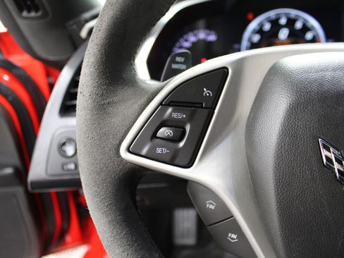 Used 2014 Chevrolet Corvette Stingray Convertible w/ Battery Protection Package image 9