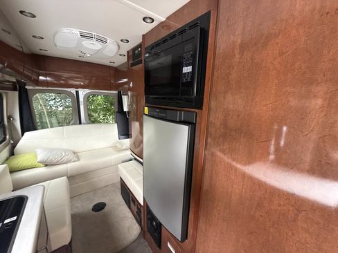 Used 2017 Mercedes-Benz Sprinter 3500 image 12