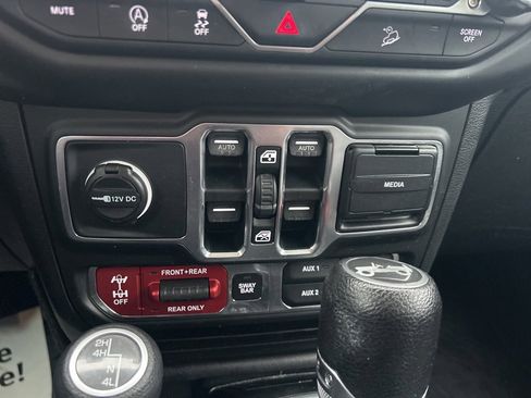 Certified 2018 Jeep Wrangler Unlimited Rubicon image 34