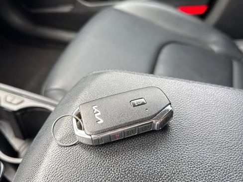 Used 2023 Kia Sportage EX image 32