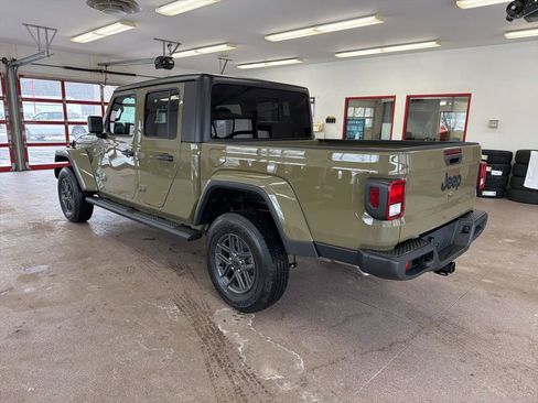 New 2026 Jeep Gladiator Sport image 22