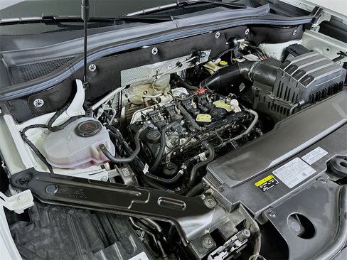 Used 2024 Volkswagen Atlas Peak Edition SE image 26