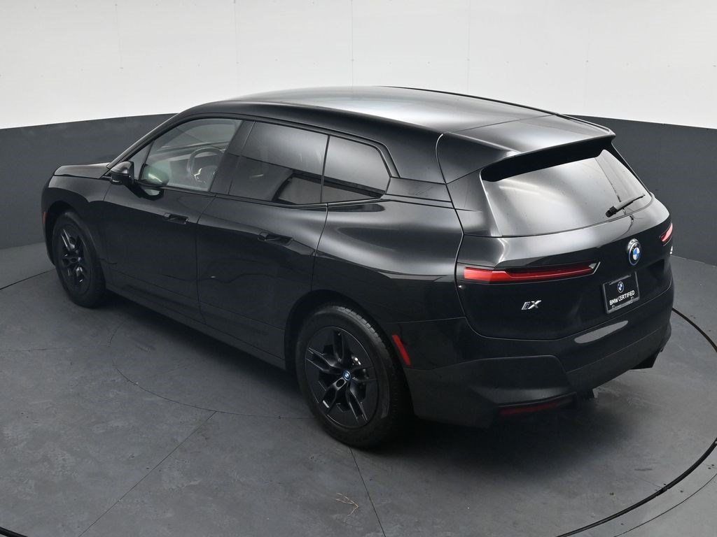 Used 2024 BMW iX xDrive50 w/ Convenience Package AWD/4WD image 25