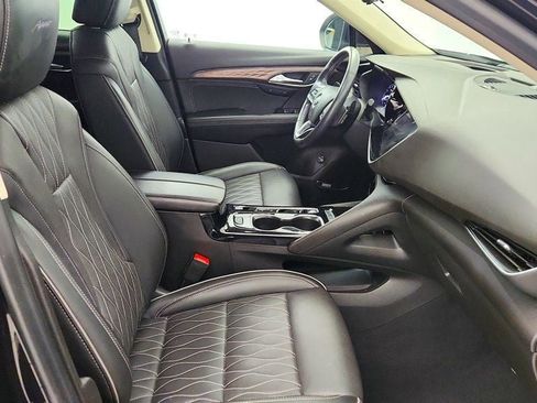 Used 2022 Buick Envision Avenir w/ Technology Package II image 24