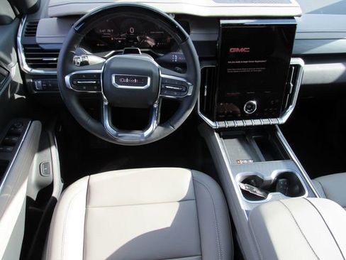 New 2026 GMC Acadia Elevation image 18