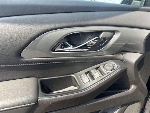 Certified 2023 Chevrolet Traverse LT w/ LPO, Floor Liner Package FWD image 22