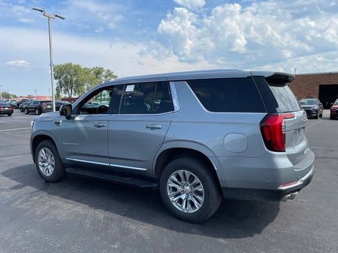 Used 2025 GMC Yukon Denali RWD image 3