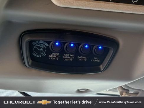 Used 2022 GMC Savana 2500 Extended w/ Enhanced Convenience Package image 25