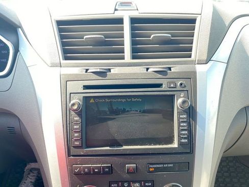 Used 2011 Chevrolet Traverse LT w/ Personal Connectivity Package FWD image 34