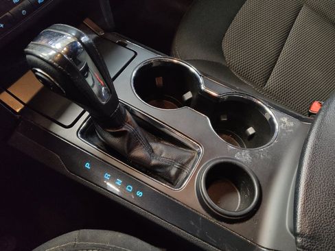 Used 2018 Ford Explorer XLT image 26