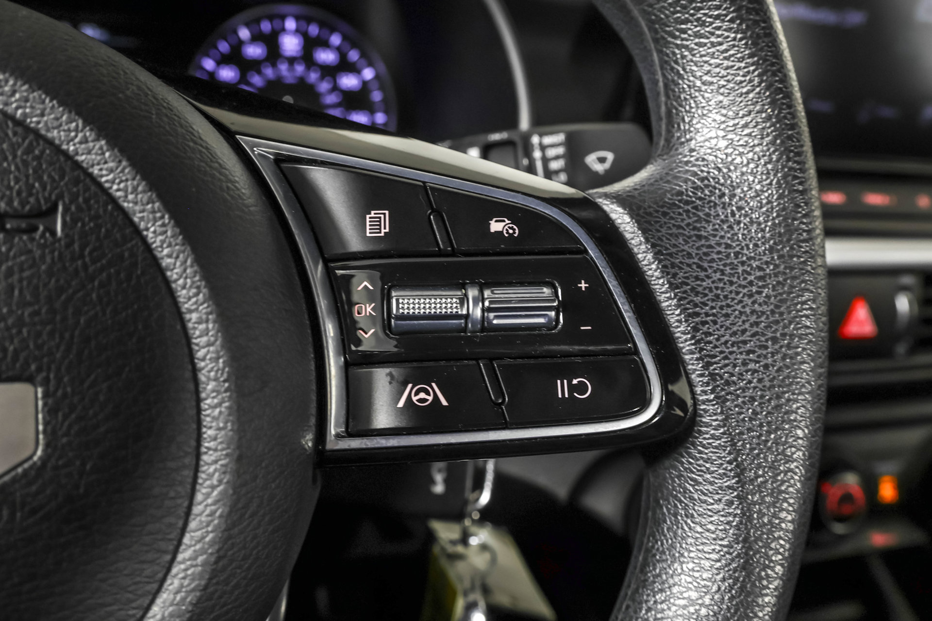 Used 2023 Kia Forte LXS w/ LXS Technology Package FWD image 28