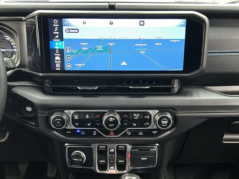 Used 2024 Jeep Wrangler High Altitude image 20