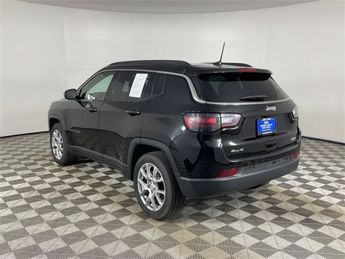 Used 2023 Jeep Compass Latitude w/ Sun and Sound Group image 21