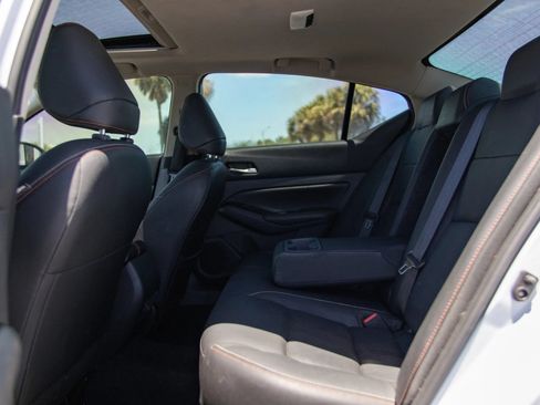 Used 2024 Nissan Altima 2.5 SR w/ SR Premium Package FWD image 27