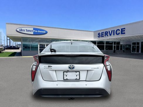 Used 2018 Toyota Prius Four w/ Advanced Technology Package FWD image 7