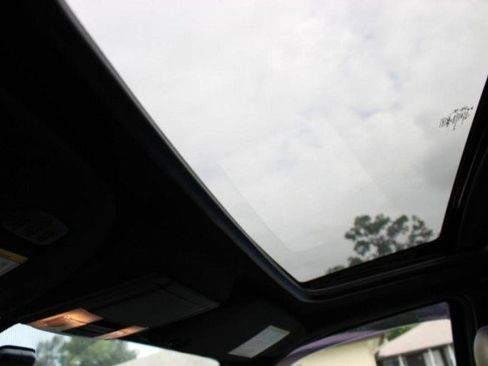 Used 2017 Ford Expedition EL Platinum image 26