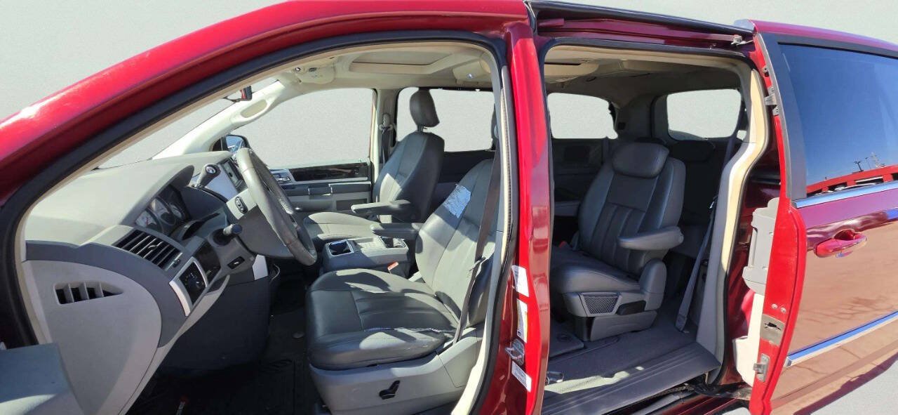 Used 2010 Dodge Grand Caravan SXT FWD image 7