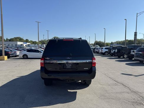 Used 2017 Ford Expedition XLT AWD/4WD image 4