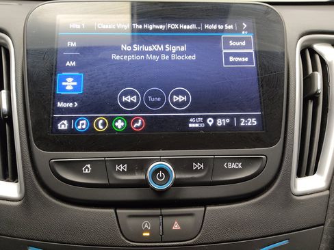 Used 2025 Chevrolet Malibu LT FWD image 25