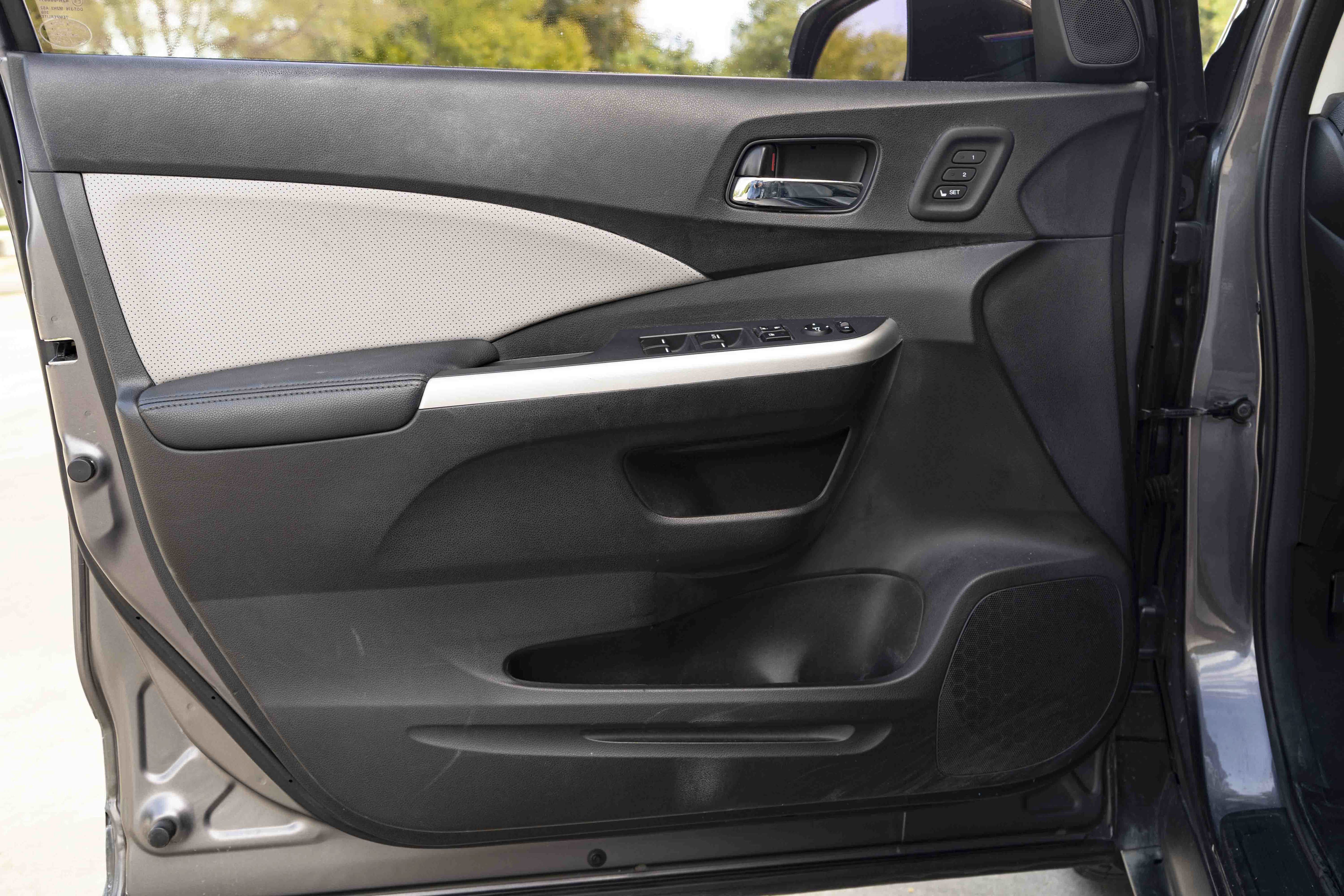 Used 2015 Honda CR-V Touring image 35