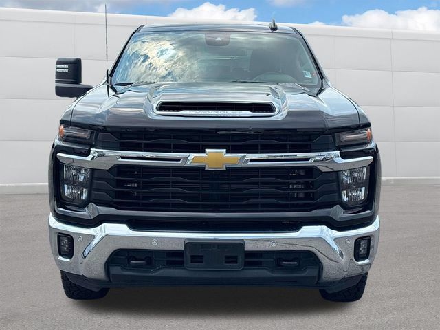 Used 2025 Chevrolet Silverado 2500 LT w/ Safety Package AWD/4WD image 9