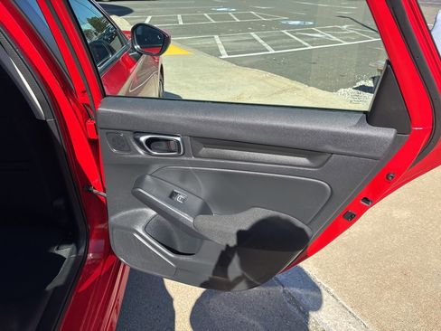 Used 2022 Honda Civic EX image 9