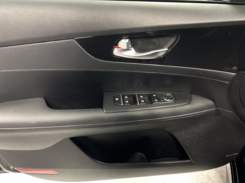 Used 2024 Kia Forte GT-Line w/ GT-Line Premium Package FWD image 12