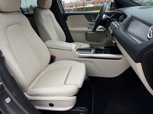 Certified 2025 Mercedes-Benz GLA 250 image 16